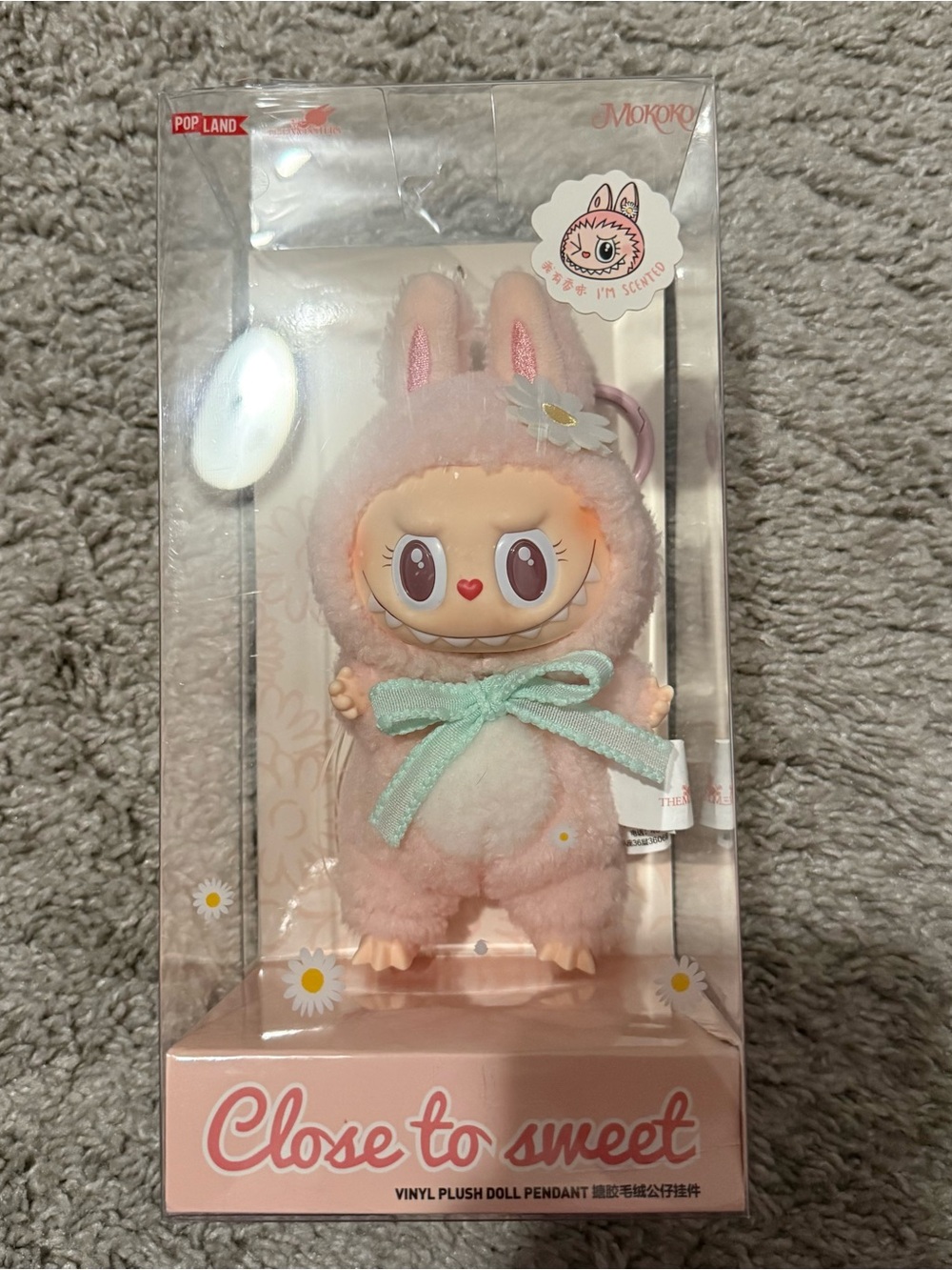 Mokoko Close to Sweet Pendant
Keychain Plush Labubu - POP MART - DISPLAYED ONLY!